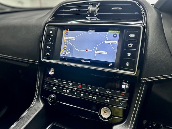 Used Jaguar F-Pace 2017 for sale - 75619504: Photo 28