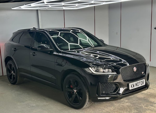 Used Jaguar F-Pace 2017 for sale - 75619504: Photo 3