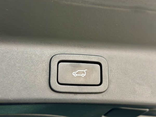 Used Jaguar F-Pace 2017 for sale - 75619504: Photo 40