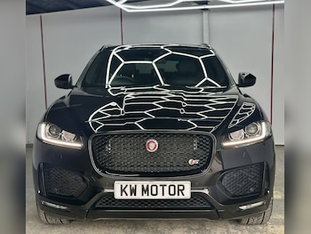 Used Jaguar F-Pace 2017 for sale - 75619504: Photo