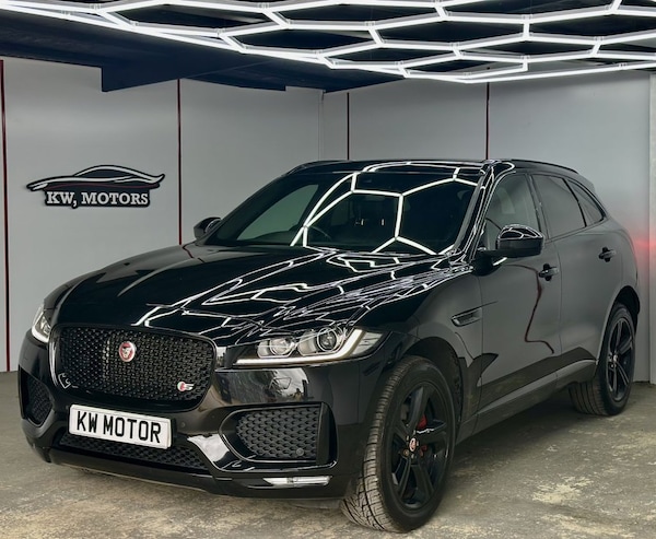 Used Jaguar F-Pace 2017 for sale - 75619504: Photo 7