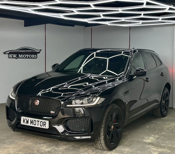 Used Jaguar F-Pace 2017 for sale - 75619504: Photo 9