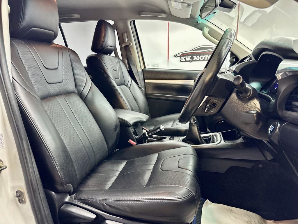 Used Toyota Hilux 2018 for sale - 77342090: Photo 21