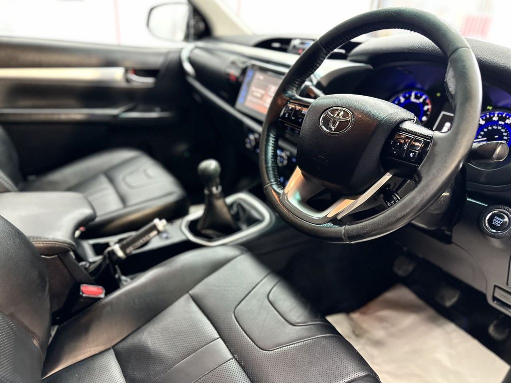 Used Toyota Hilux 2018 for sale - 77342090: Photo 22