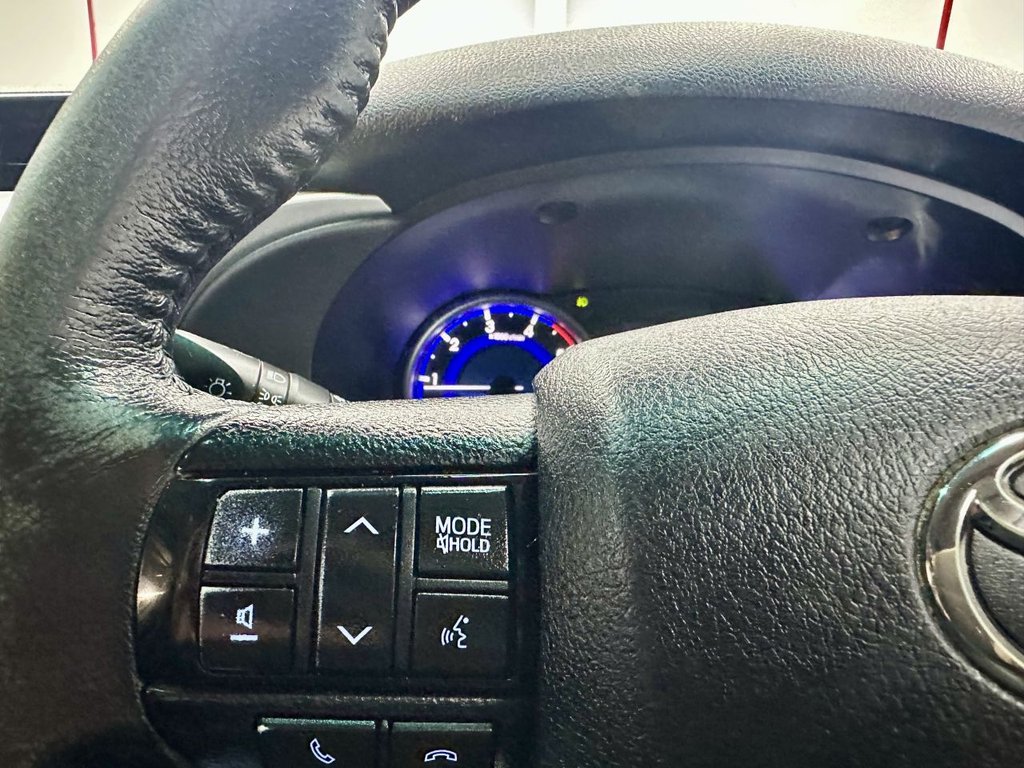 Used Toyota Hilux 2018 for sale - 77342090: Photo 26