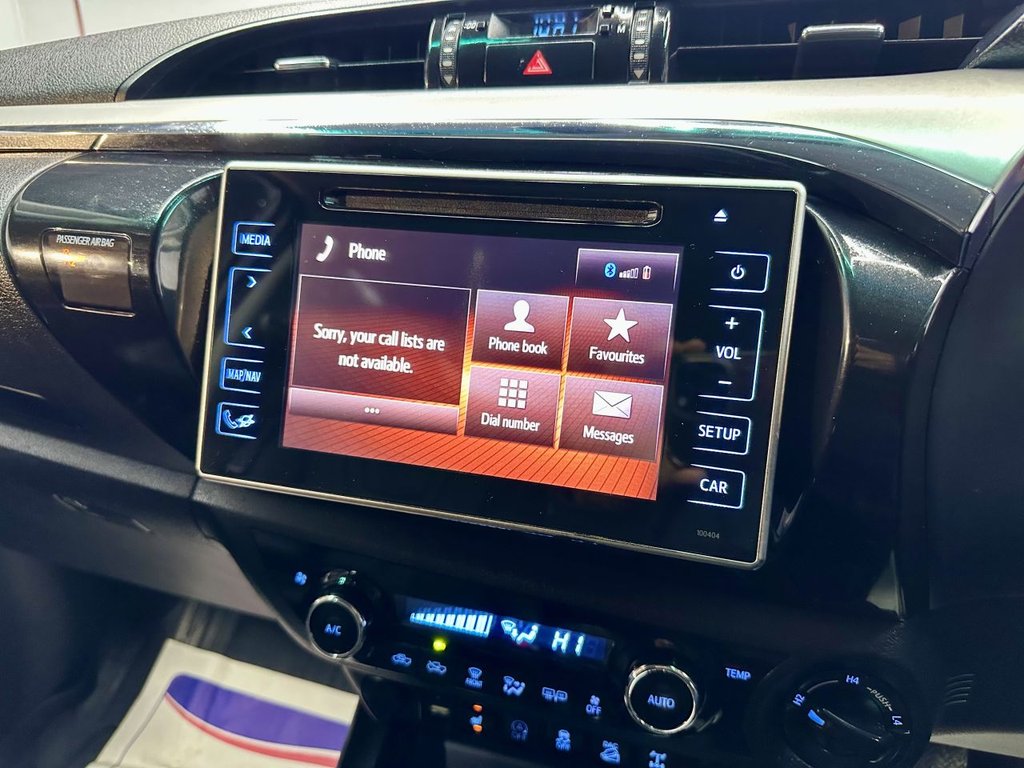 Used Toyota Hilux 2018 for sale - 77342090: Photo 31