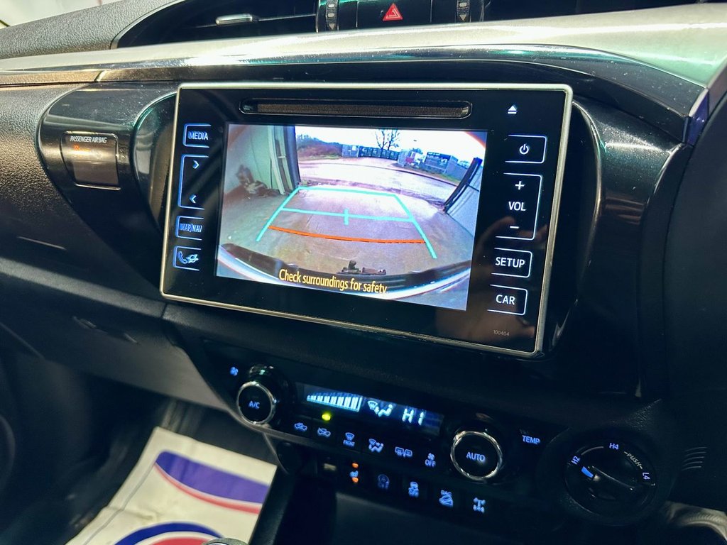 Used Toyota Hilux 2018 for sale - 77342090: Photo 32