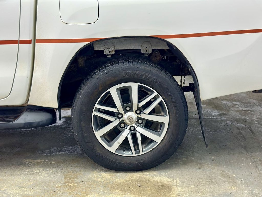 Used Toyota Hilux 2018 for sale - 77342090: Photo 41