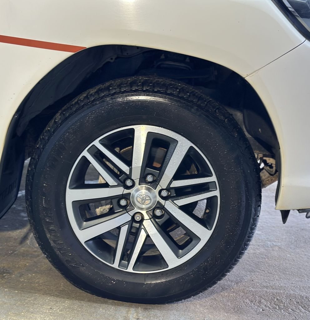 Used Toyota Hilux 2018 for sale - 77342090: Photo 43