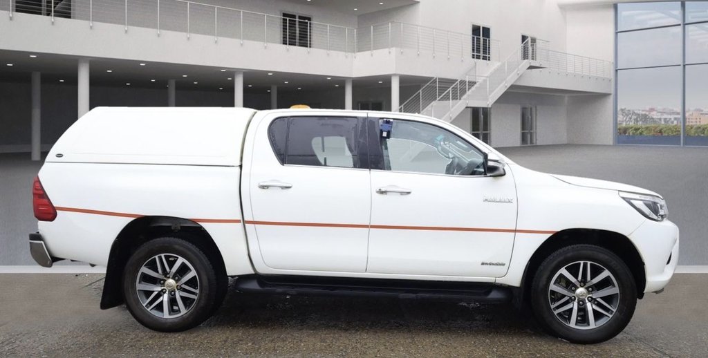 Used Toyota Hilux 2018 for sale - 77342090: Photo 6