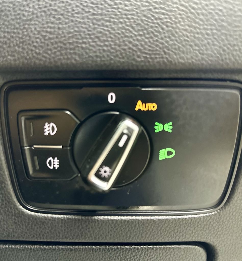 Used Volkswagen Passat 2020 for sale - 76973888: Photo 25