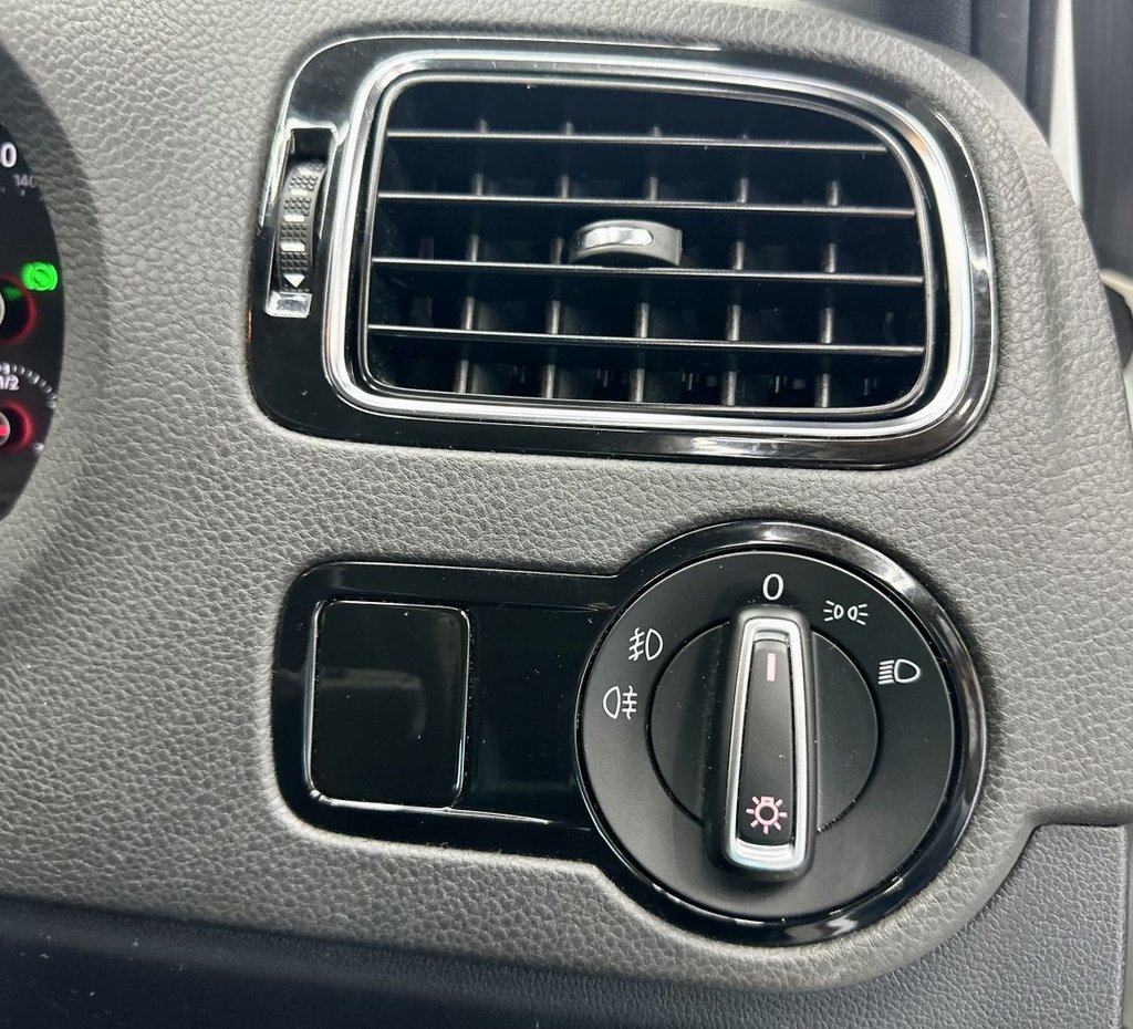 Used Volkswagen Polo 2016 for sale - 76356236: Photo 21