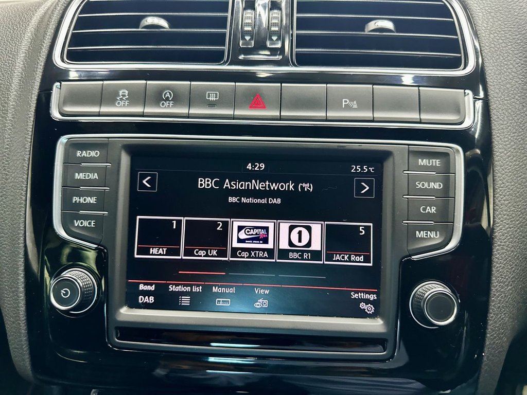 Used Volkswagen Polo 2016 for sale - 76356236: Photo 27