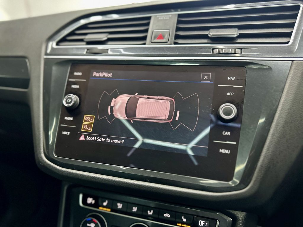 Used Volkswagen Tiguan 2017 for sale - 76962197: Photo 30