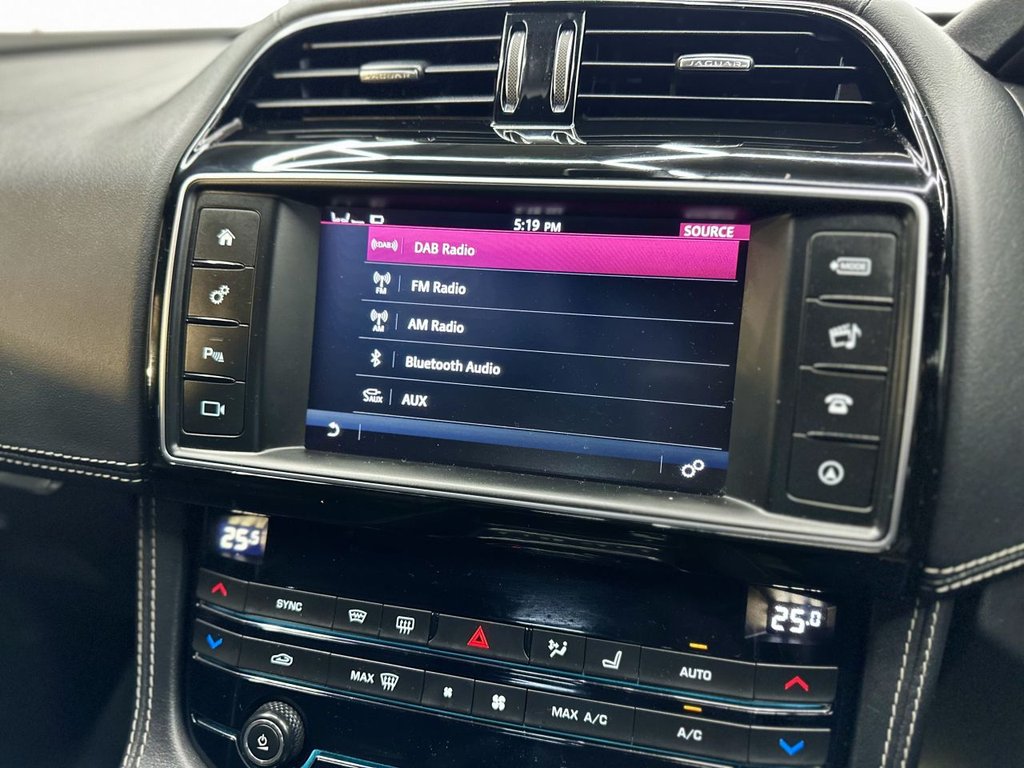 Used Jaguar F-Pace 2017 for sale - 78043949: Photo 36