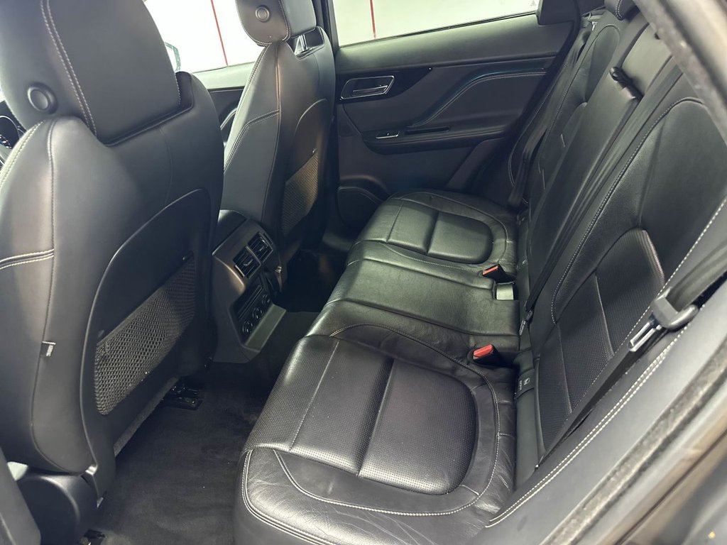 Used Jaguar F-Pace 2017 for sale - 78043949: Photo 45