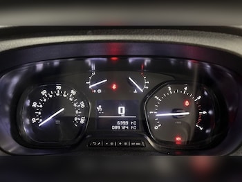 Used Vauxhall Vivaro 2020 for sale - 77477458: Photo