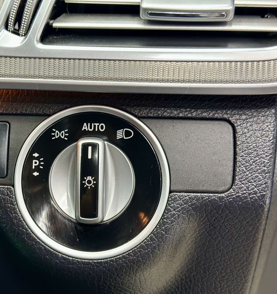 Used Mercedes-Benz E Class 2015 for sale - 76820580: Photo 22