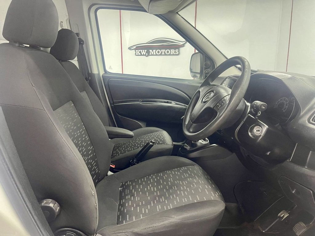 Used Vauxhall Combo 2017 for sale - 77236571: Photo 14