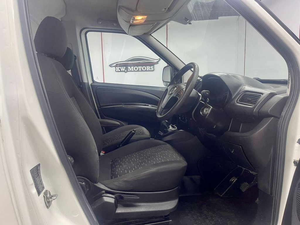 Used Vauxhall Combo 2017 for sale - 77236571: Photo 21