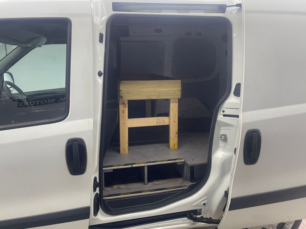 Used Vauxhall Combo 2017 for sale - 77236571: Photo 24