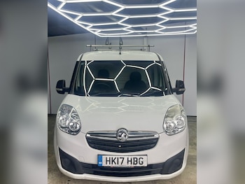 Used Vauxhall Combo 2017 for sale - 77236571: Photo