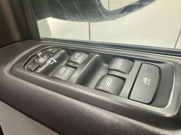 Used Land Rover Discovery 4 2016 for sale - 74795285: Photo 17