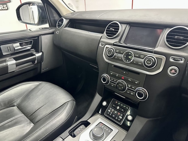 Used Land Rover Discovery 4 2016 for sale - 74795285: Photo 32