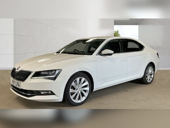 Used Skoda Superb 2017 for sale - 79394494: Photo