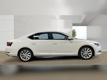 Used Skoda Superb 2017 for sale - 79394494: Photo
