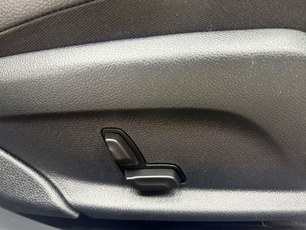 Used Mercedes-Benz C Class 2019 for sale - 76061873: Photo 41