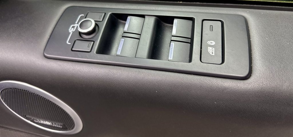 Used Land Rover Discovery 2017 for sale - 77884983: Photo 26