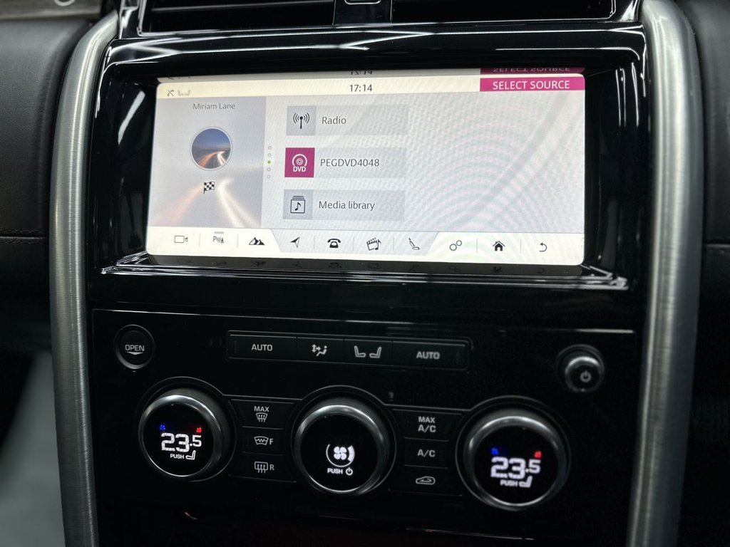 Used Land Rover Discovery 2017 for sale - 77884983: Photo 37