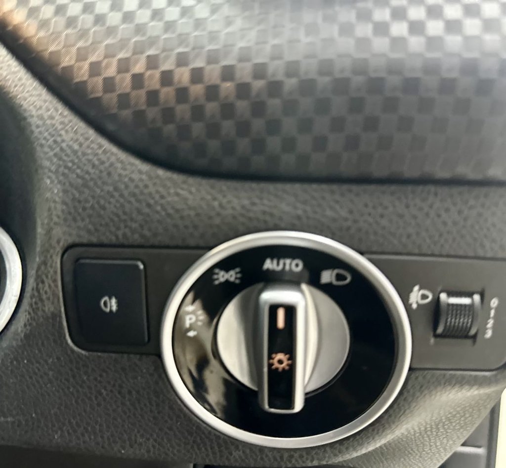 Used Mercedes-Benz A-Class 2016 for sale - 76570542: Photo 23