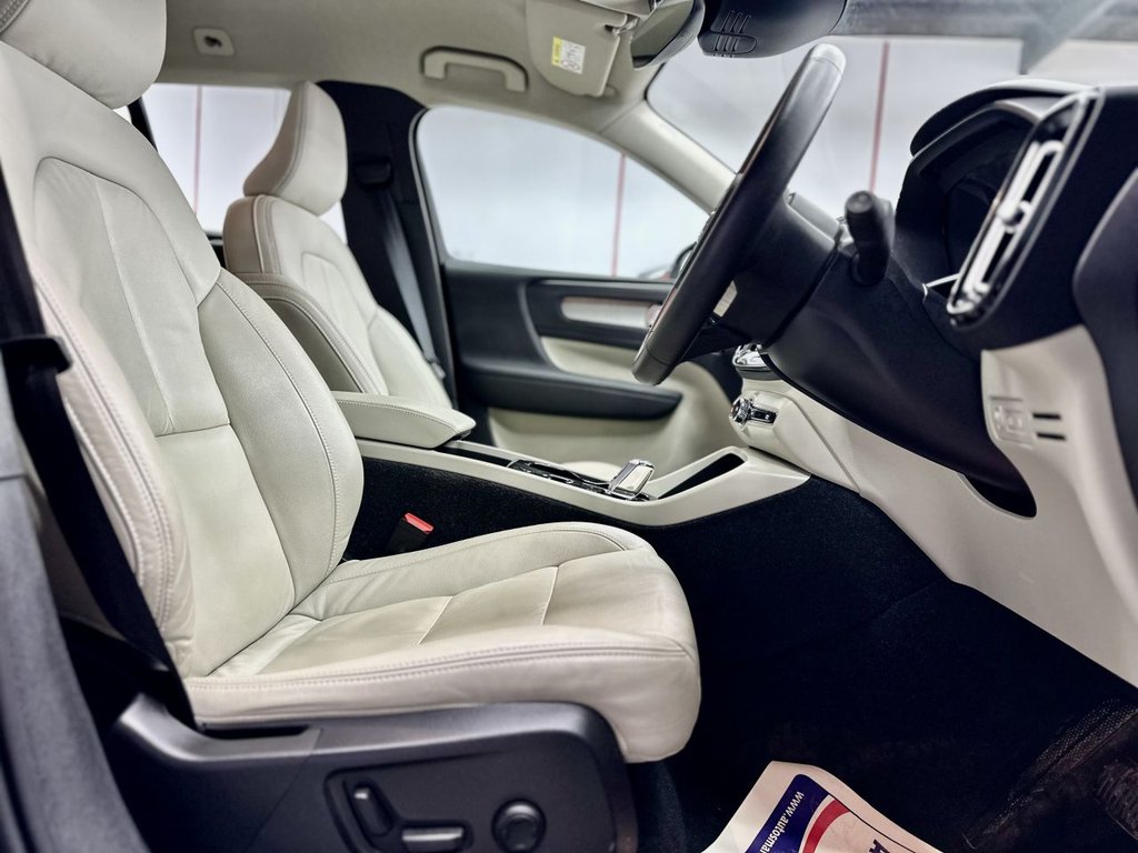Used Volvo XC40 2022 for sale - 77805912: Photo 29
