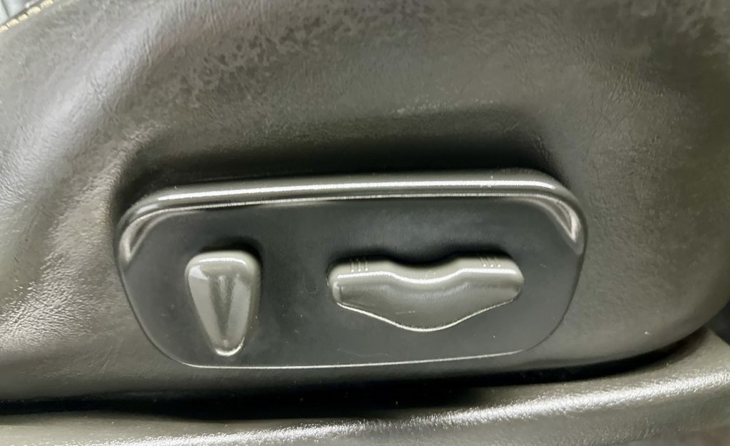 Used Nissan Navara 2011 for sale - 77072605: Photo 35