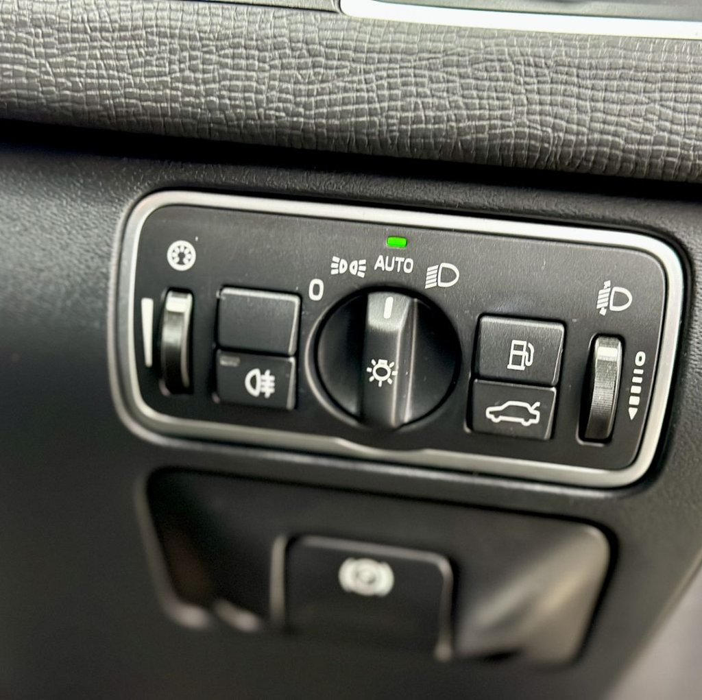 Used Volvo XC60 2017 for sale - 78097026: Photo 30