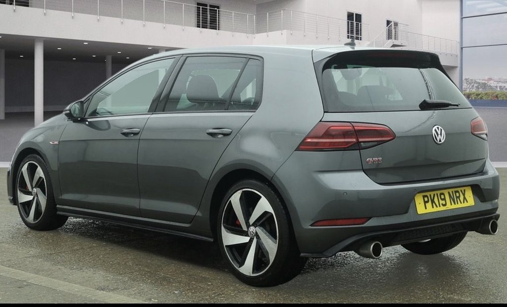 Used Volkswagen Golf 2019 for sale - 77835604: Photo 2