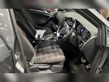 Used Volkswagen Golf 2019 for sale - 77835604: Photo