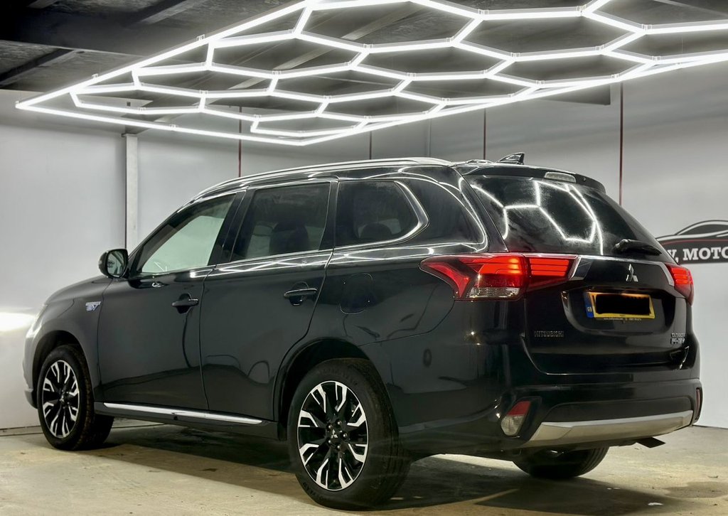 Used Mitsubishi Outlander 2015 for sale - 76642859: Photo 15