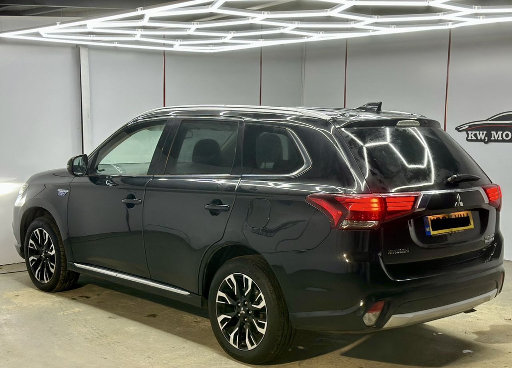 Used Mitsubishi Outlander 2015 for sale - 76642859: Photo 17