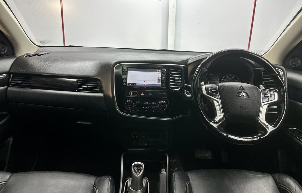 Used Mitsubishi Outlander 2015 for sale - 76642859: Photo 18