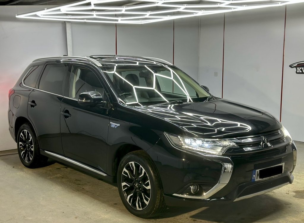 Used Mitsubishi Outlander 2015 for sale - 76642859: Photo 2