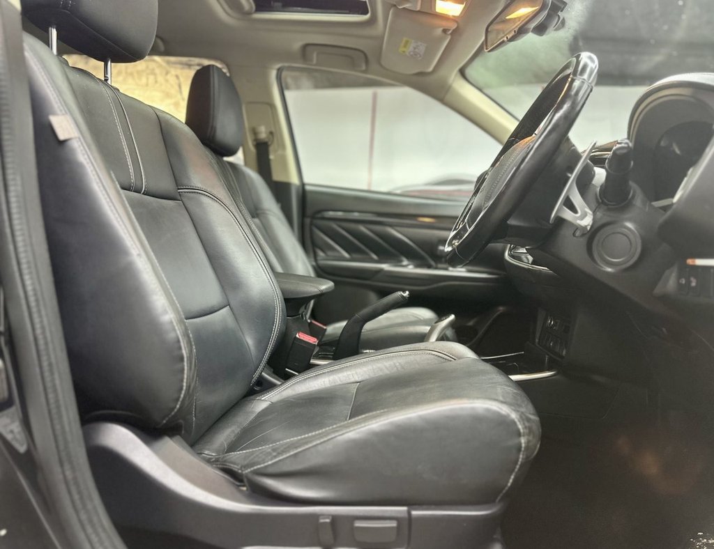 Used Mitsubishi Outlander 2015 for sale - 76642859: Photo 21