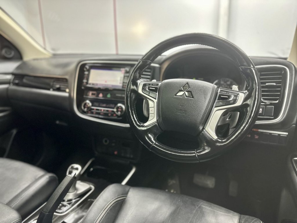 Used Mitsubishi Outlander 2015 for sale - 76642859: Photo 22