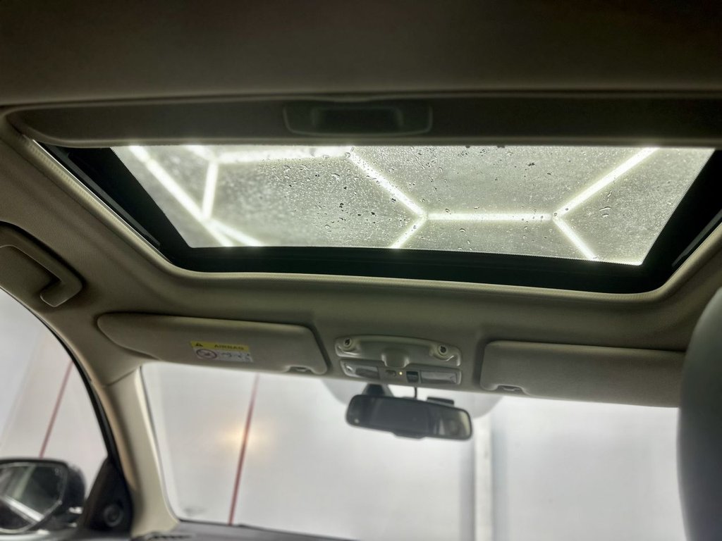 Used Mitsubishi Outlander 2015 for sale - 76642859: Photo 28