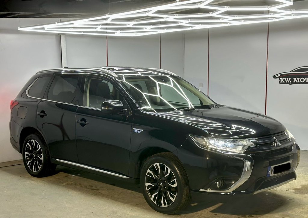 Used Mitsubishi Outlander 2015 for sale - 76642859: Photo 3
