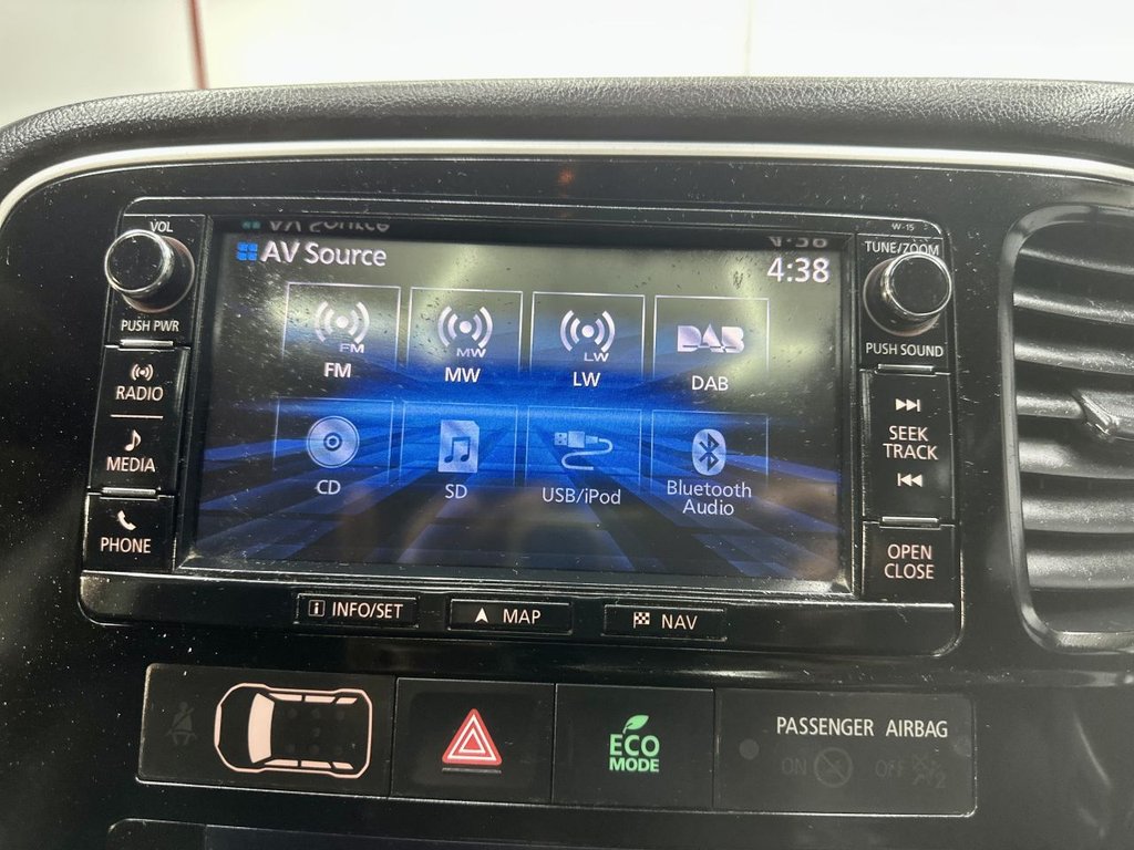 Used Mitsubishi Outlander 2015 for sale - 76642859: Photo 32