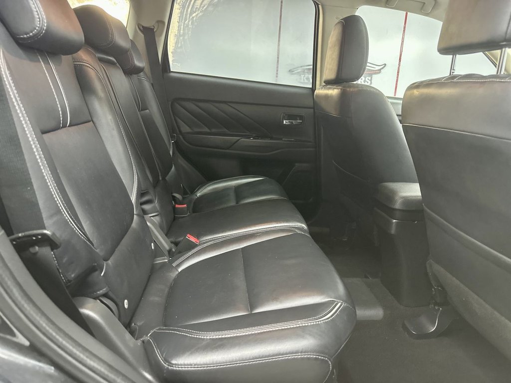 Used Mitsubishi Outlander 2015 for sale - 76642859: Photo 34