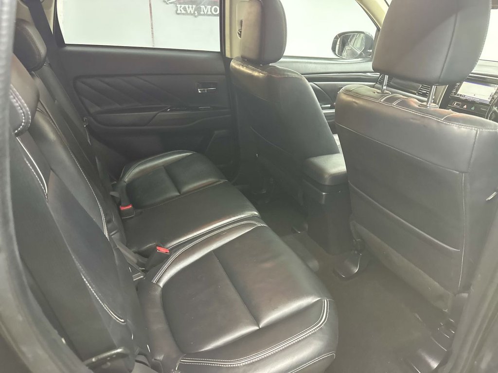 Used Mitsubishi Outlander 2015 for sale - 76642859: Photo 36